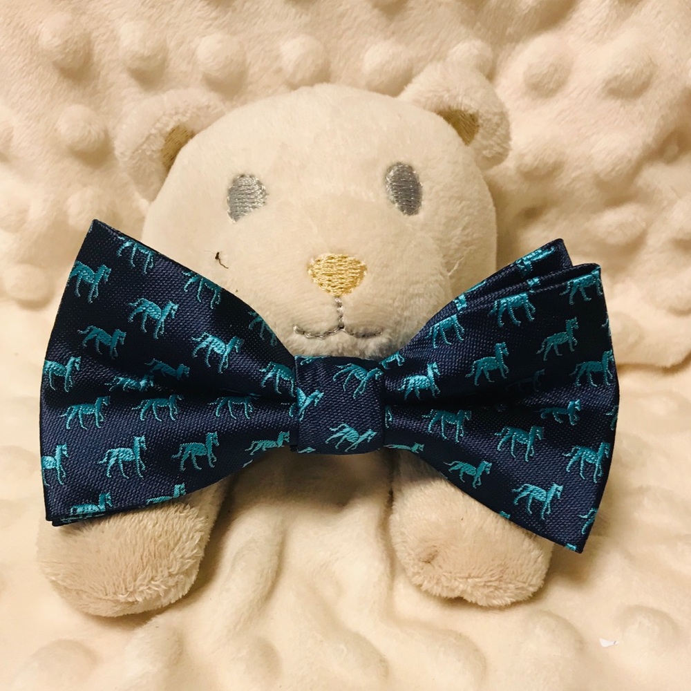 5/$20 Baby bow tie BLUE DOGS